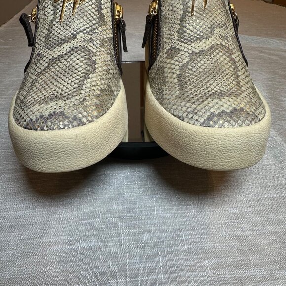 Giuseppe Zanotti Women 37.5 Python Print Low-Top Slip on Sneakers Gold Zippers - Picture 3 of 14